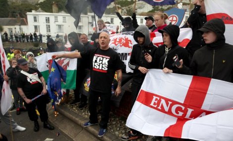 dover-protest-isis-migrants1